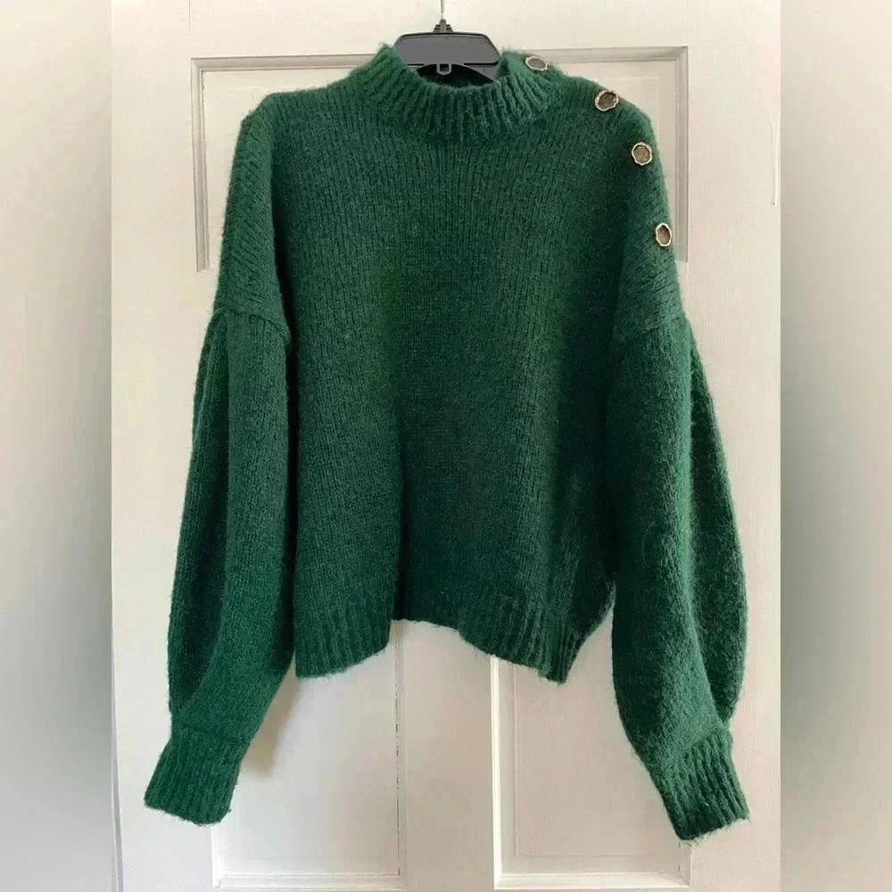 Veto Moda Ratana Button Shoulder Sweater - Picture 2 of 5